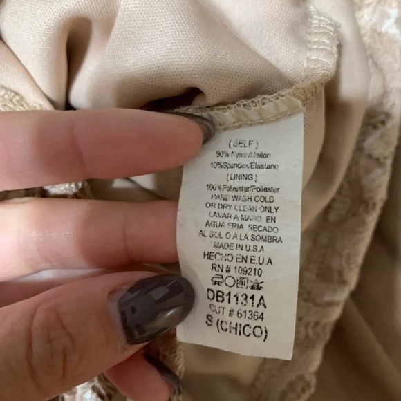 Windsor Beige Lace Short Set Romper Size Small - Picture 4 of 4